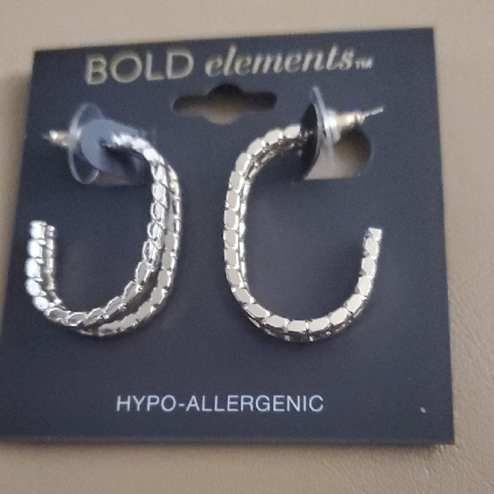 Bold Elements Silver Hoop Earrings